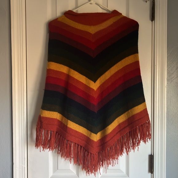 Handmade Rainbow Poncho made with Alpaca Fur - Picture 4 of 5